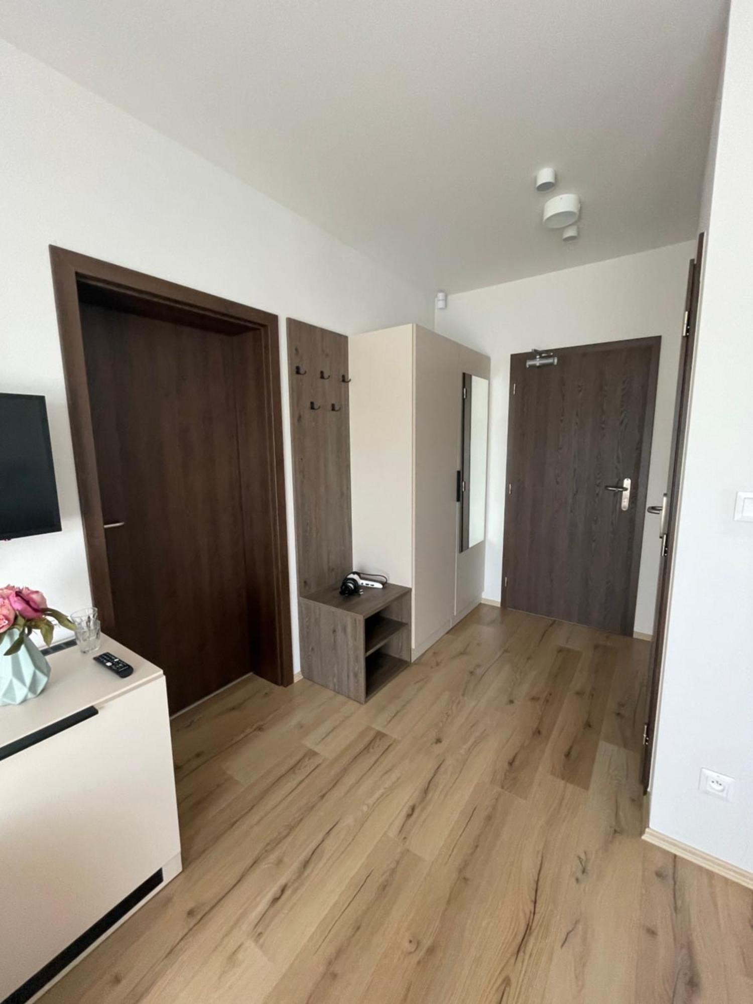 Zafir Hotel Dunajska Streda Bagian luar foto