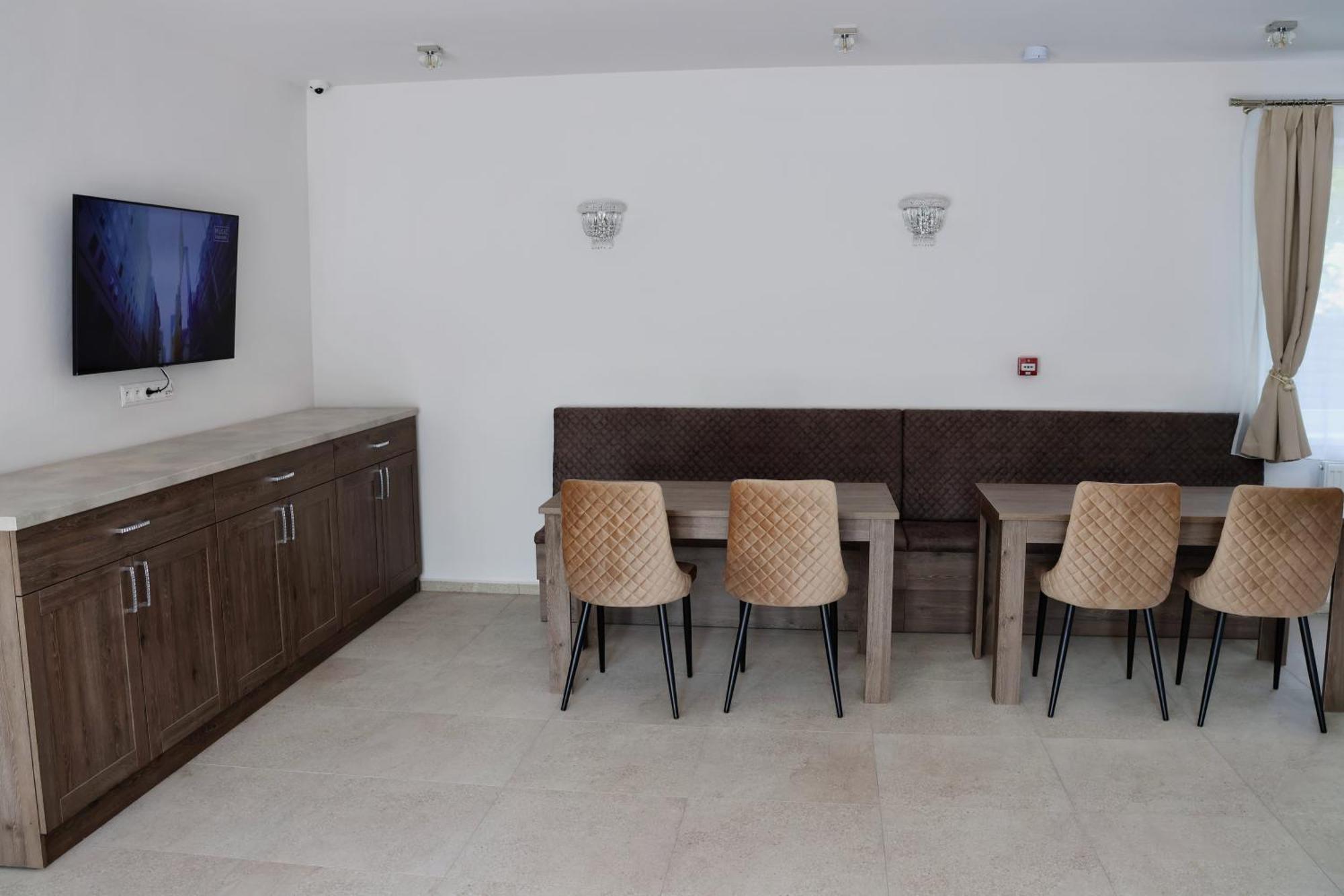Zafir Hotel Dunajska Streda Bagian luar foto